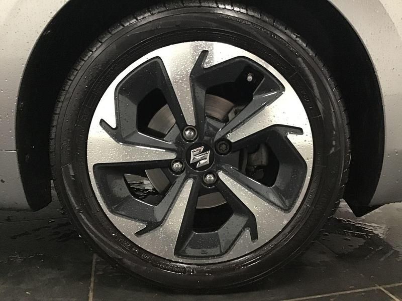 Used Suzuki Swift 2024 Metallic  premium silver Hatchback