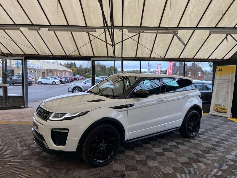 Used Land Rover Range Rover evoque HSE Dynamic 2019 White Estate