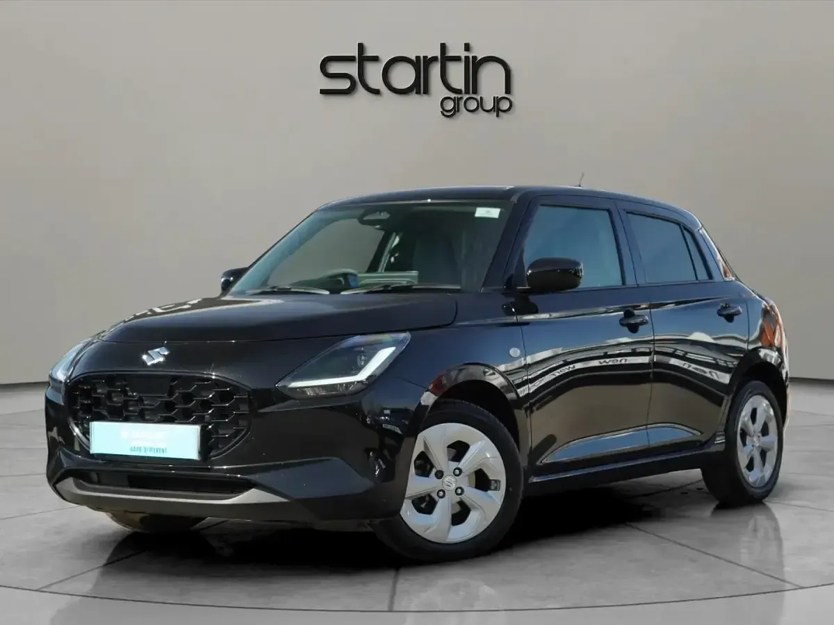 Used Suzuki Swift 82 HP (60 kW) 2025 Super black pearl Hatchback