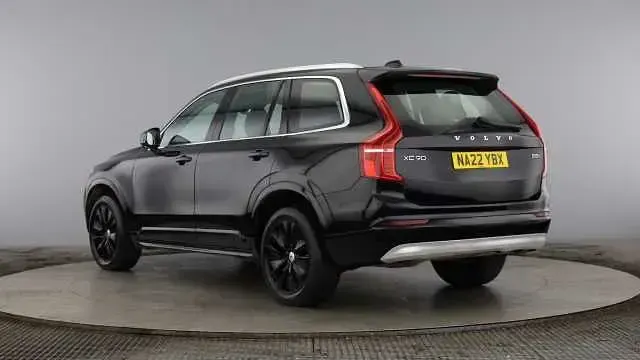 Used Volvo XC90 Momentum 232 HP (170 kW) 2022 SUV