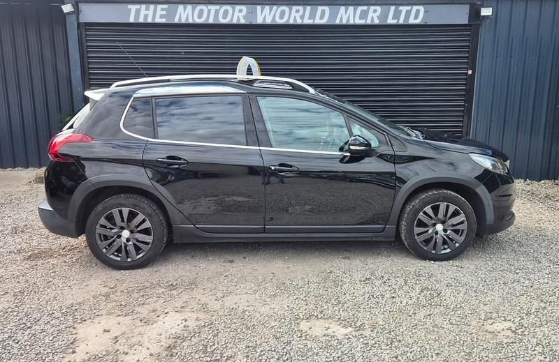 Begagnad Peugeot 2008 Allure 2017 Svart SUV