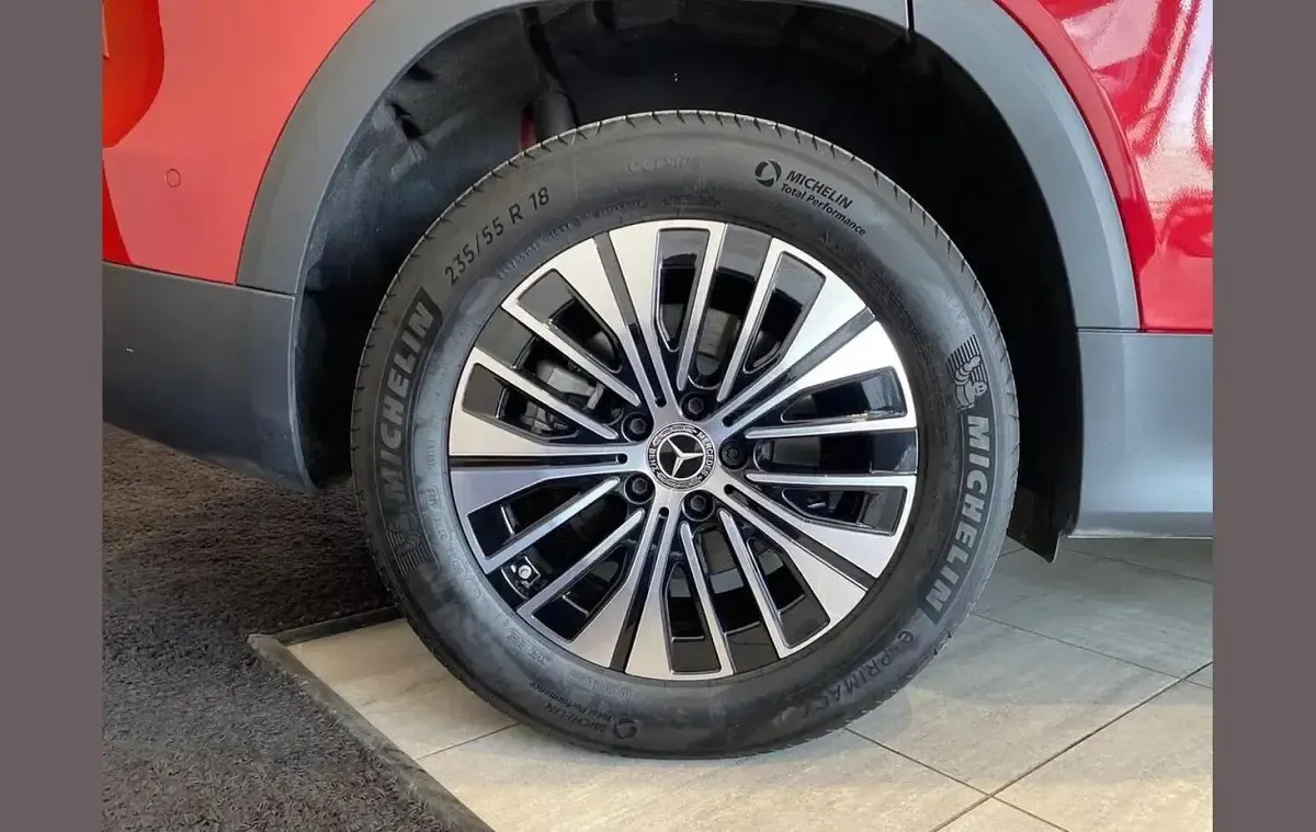 Used Mercedes EQB250+ Executive 139 kW (190 HP) 2025 Red SUV