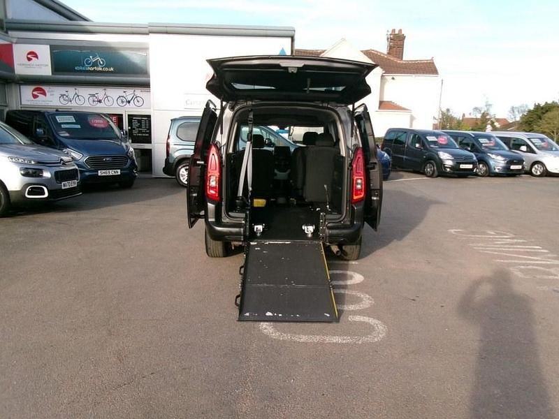 Used Citroën Berlingo Feel 2020 Grey MPV