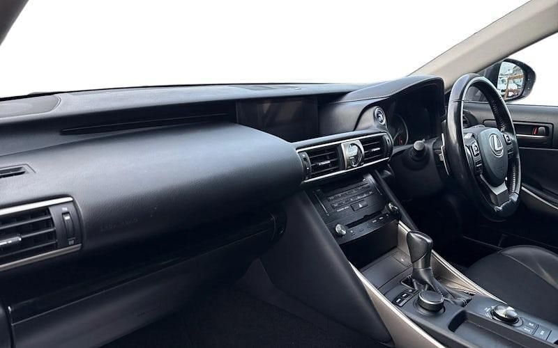 Used Lexus IS300h Executive Line 223 HP (164 kW) 2018 Grey Sedan