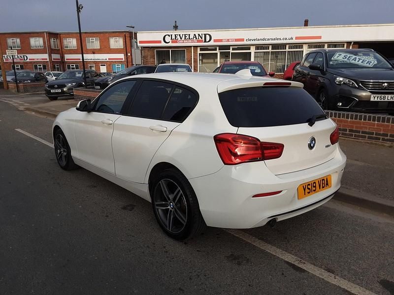 Used BMW 118 Sport Line 2019 White Hatchback