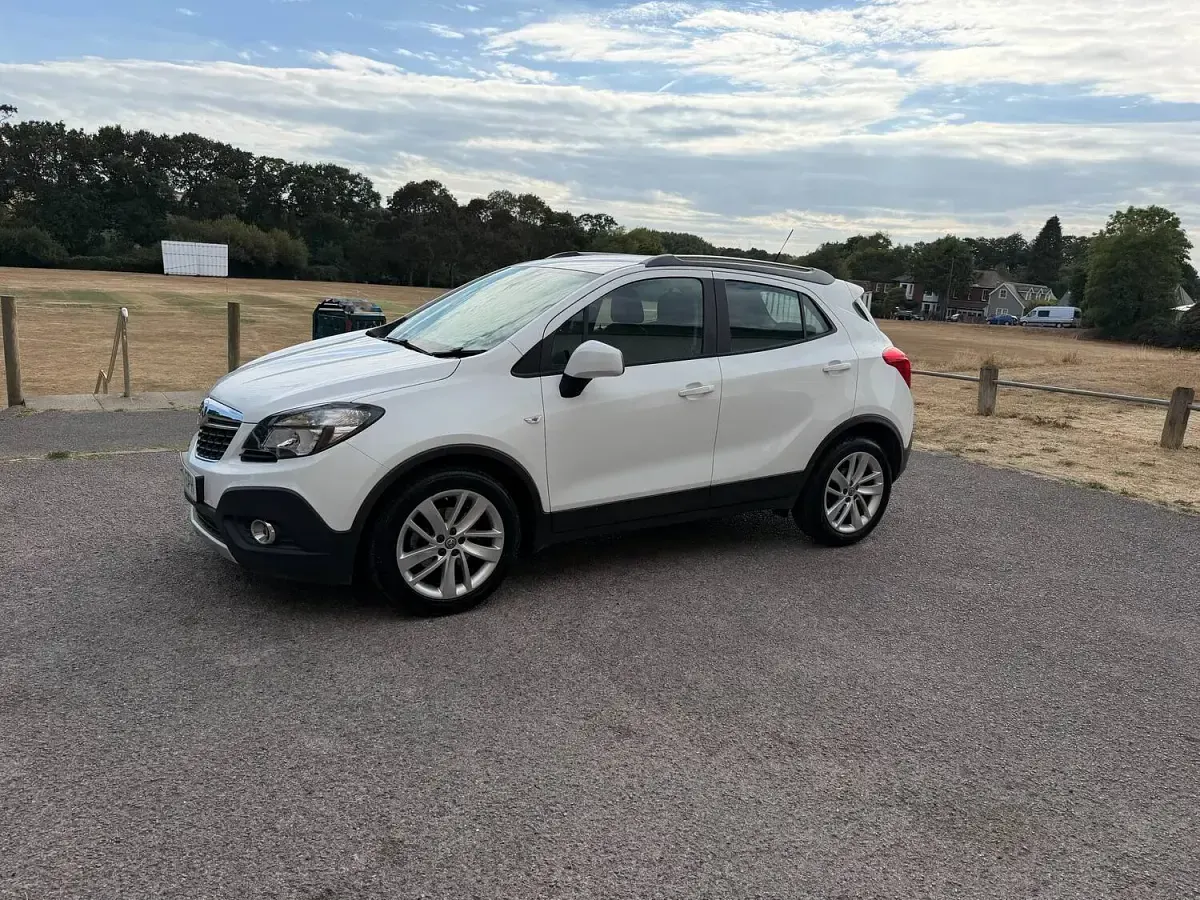 Used Vauxhall Mokka S 115 HP (84 kW) 2015 White SUV