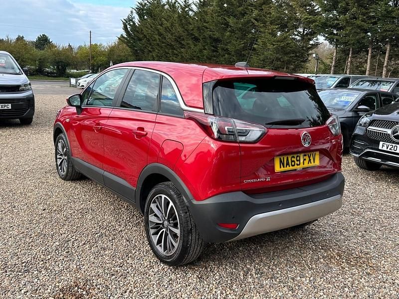 Used Vauxhall Crossland X Elite 130 HP (95 kW) 2020 Red SUV