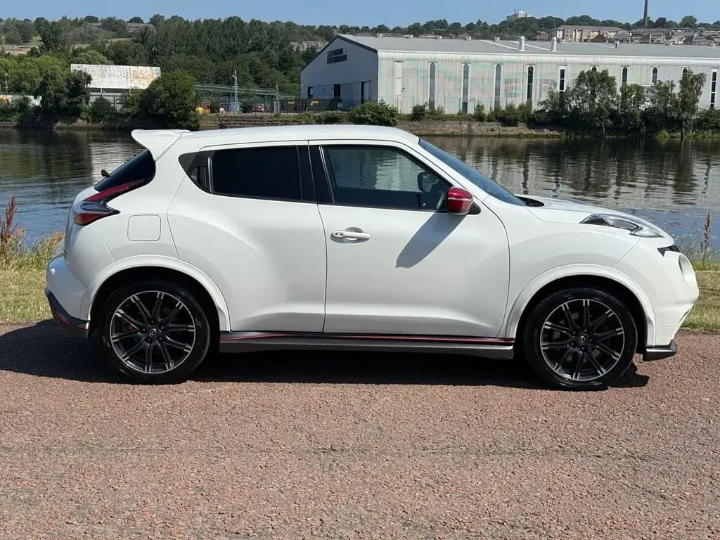 Used Nissan Juke Nismo RS 214 HP (157 kW) 2015 White SUV
