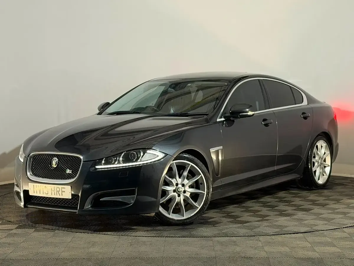 Used Jaguar XF Portfolio 270 HP (198 kW) 2013 Grey Sedan
