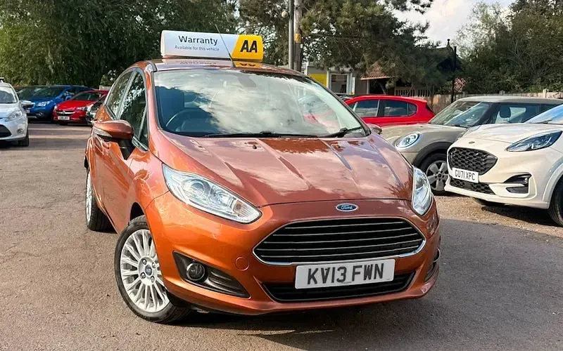 Used Ford Fiesta Titanium 105 HP (77 kW) 2013 Hatchback