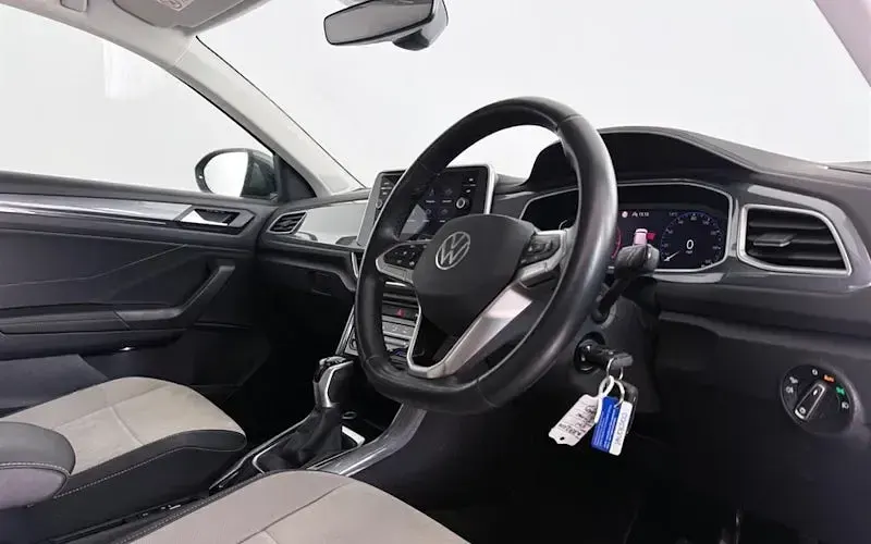 Used VW T-Roc Style 150 HP (110 kW) 2025 SUV