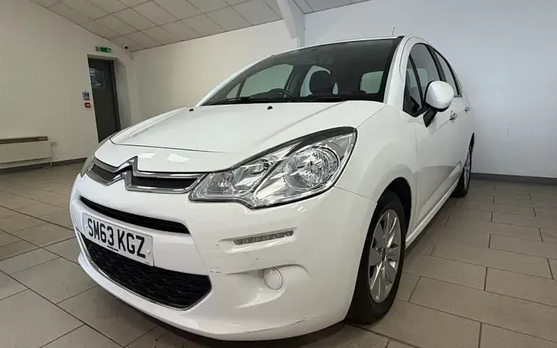 Used Citroën C3 VTR Sport 82 HP (60 kW) 2014 White Hatchback