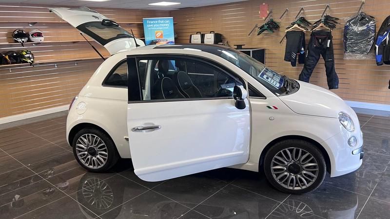 Used Fiat 500 Lounge 69 HP (50 kW) 2015 White Hatchback