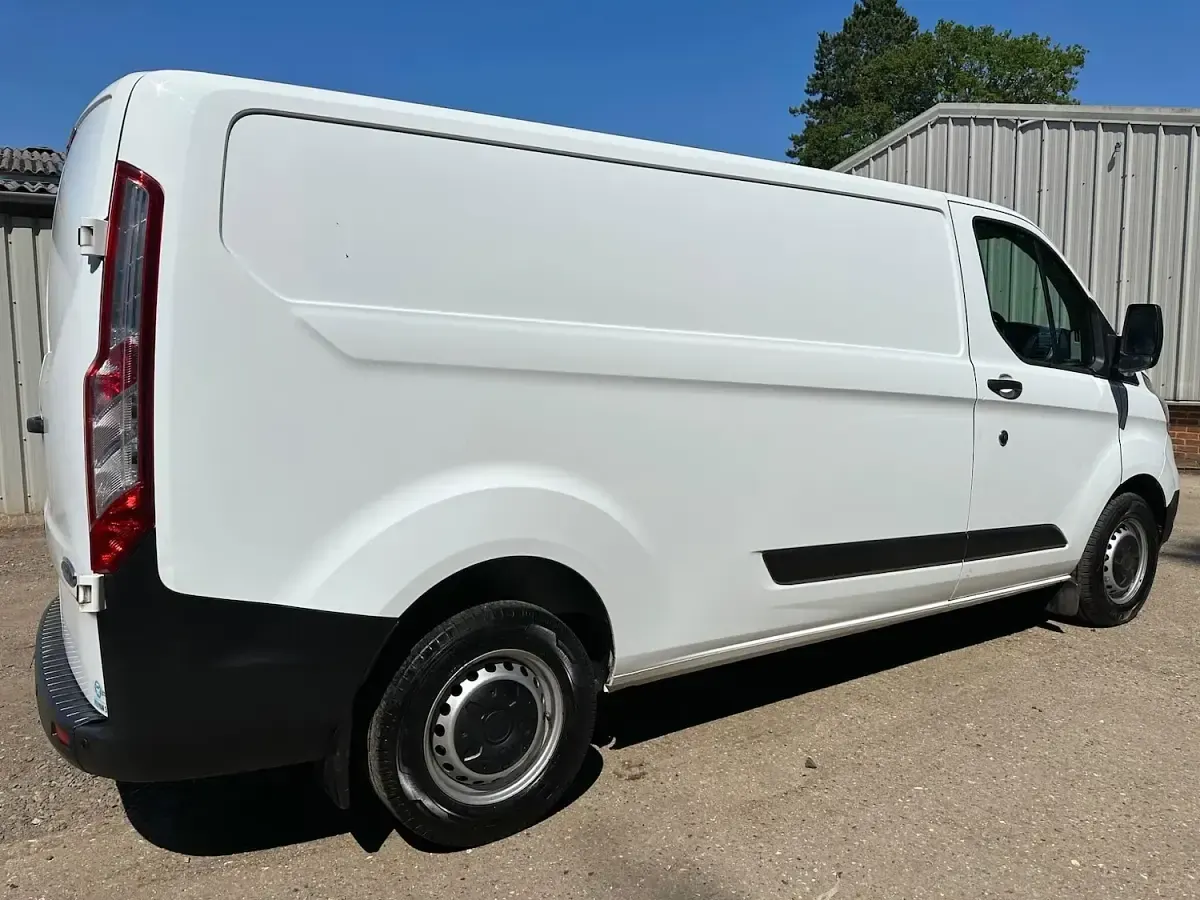 Used Ford Transit Custom S 105 HP (77 kW) 2022 White Van