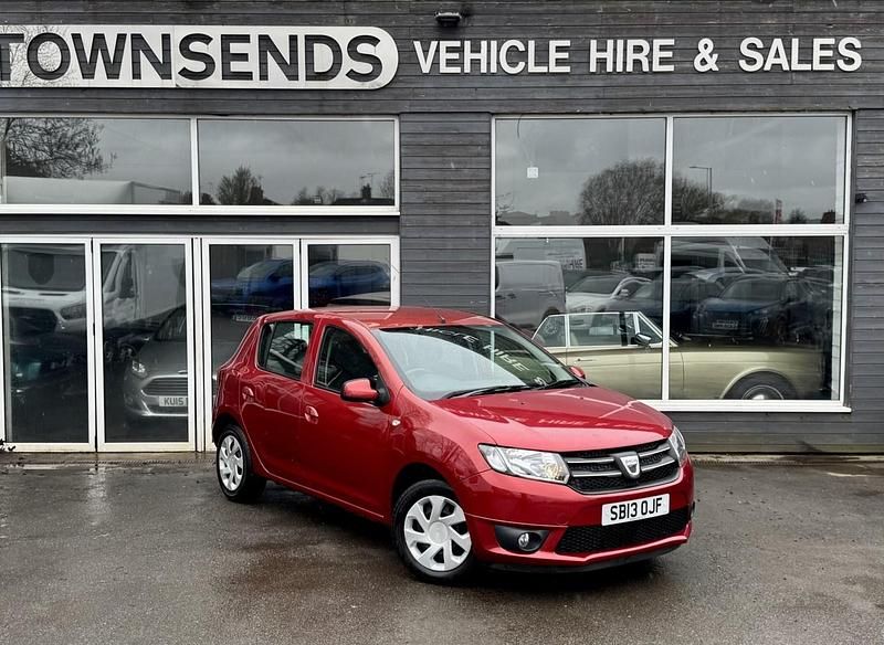 Used Dacia Sandero Lauréate 2013 Red Hatchback