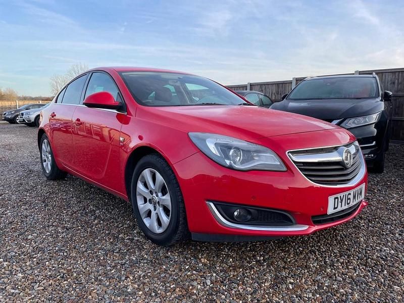 Red Used 2016 Vauxhall Insignia SRi Hatchback | £4,495 (Fair price) - Image 1/4