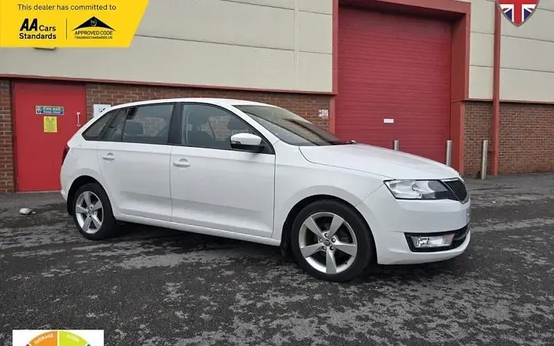 Used Skoda Rapid SE 90 HP (66 kW) 2016 Hatchback