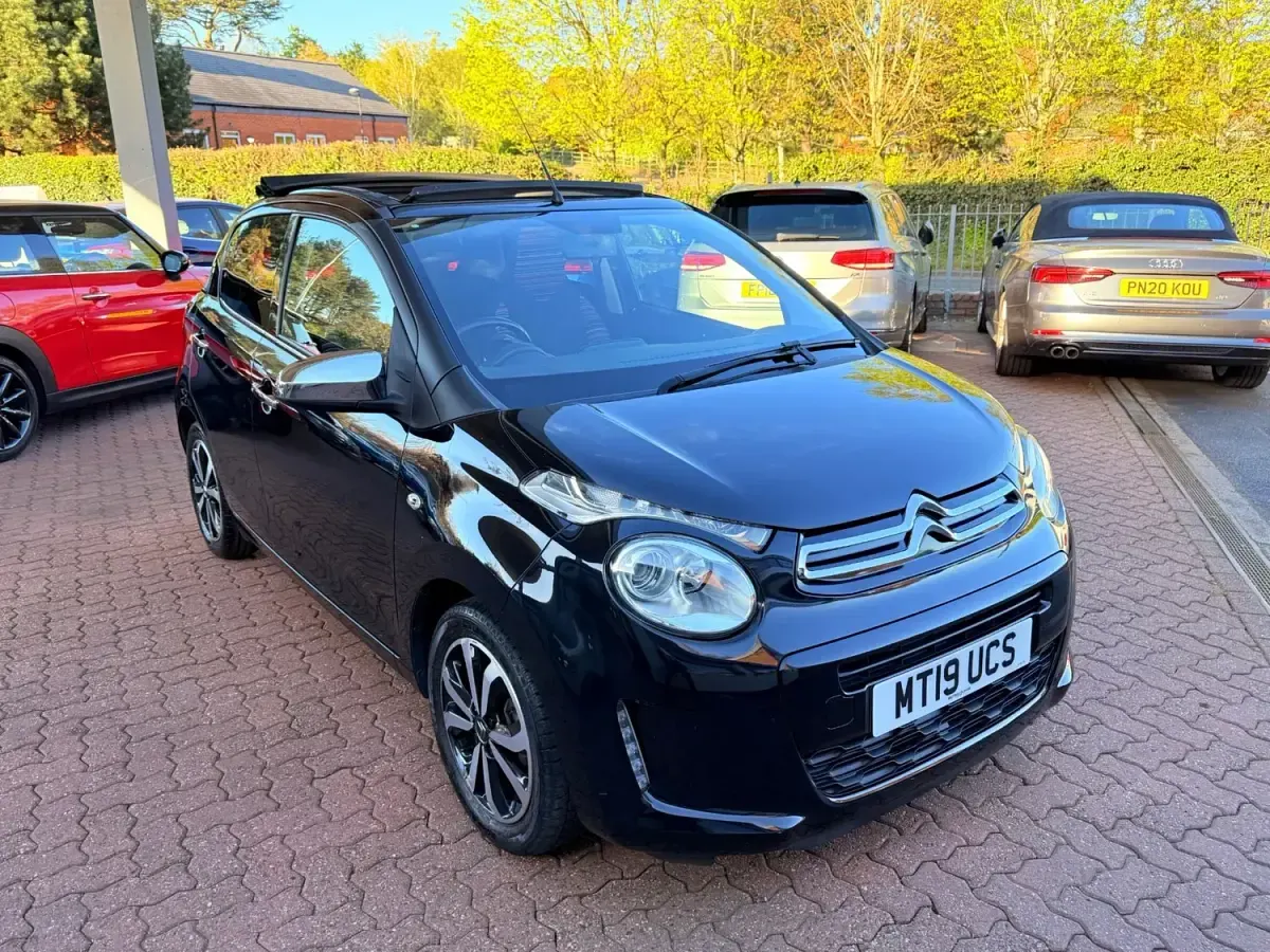 Usado Citroën C1 Flair 2019 Preto Citadino