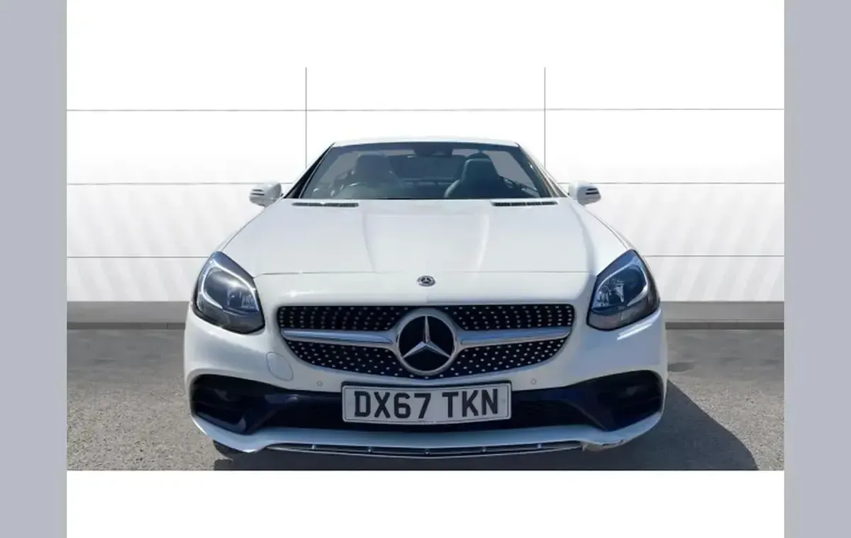 Used Mercedes SLC180 AMG line 156 HP (114 kW) 2017 White Cabriolet