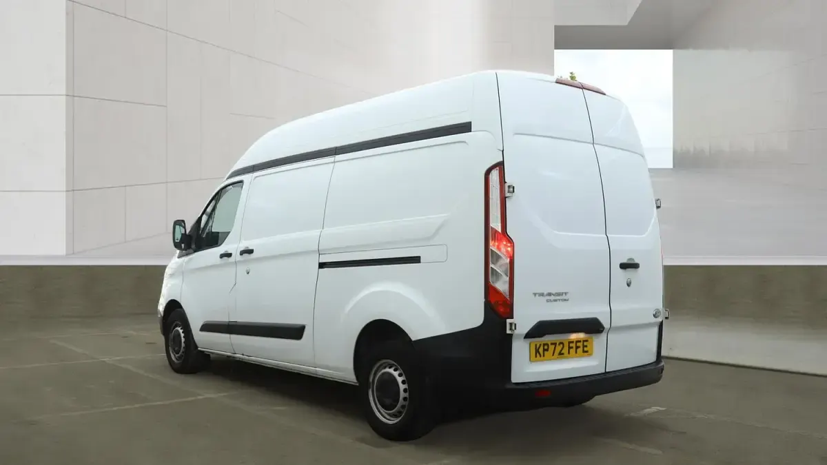 Used Ford Transit Custom 105 HP (77 kW) 2022 White Van