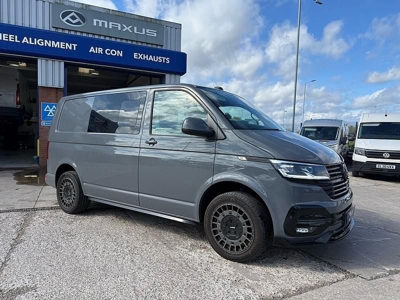 Usado VW Transporter Highline 2023 Cinzento Van