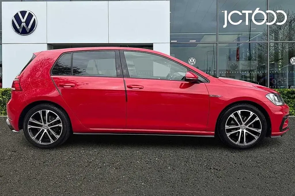 Used VW Golf VII R-line 150 HP (110 kW) 2019 Red Hatchback