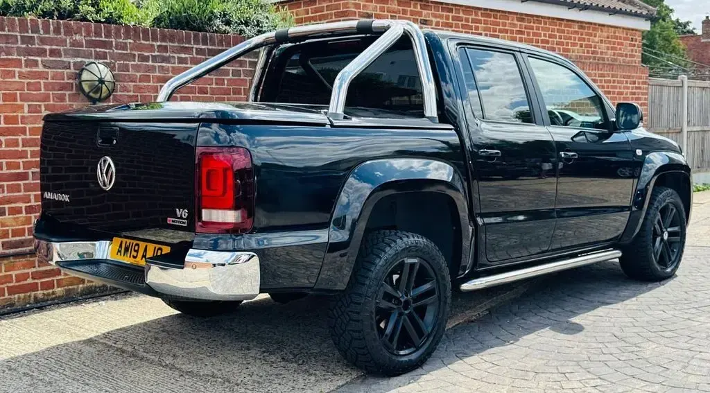 Used VW Amarok Highline 2019 Black Pickup