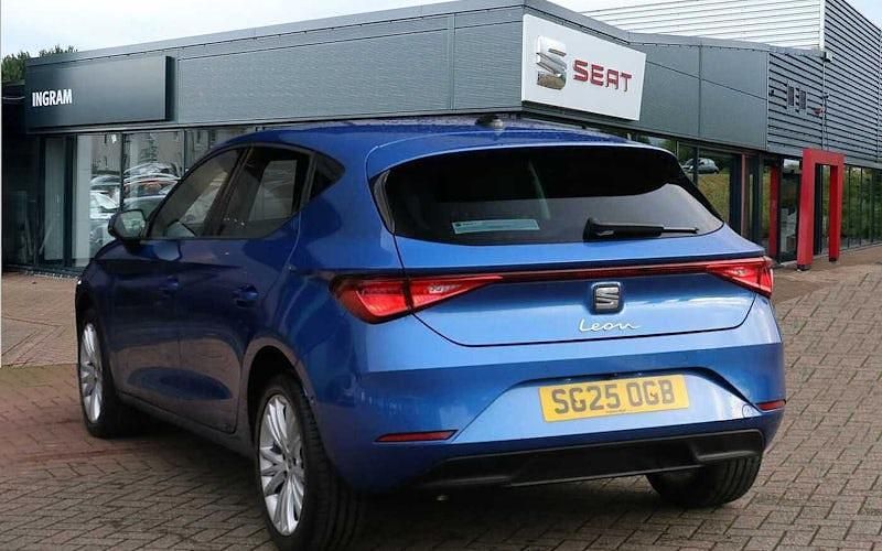 Used Seat Leon SE Dynamic 116 HP (85 kW) 2025 Hatchback