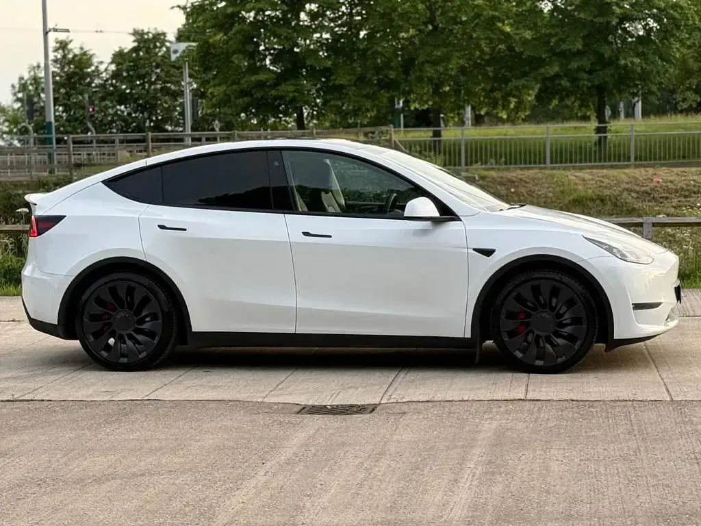 Used Tesla Model Y Performance 392 kW (534 HP) 2024 SUV