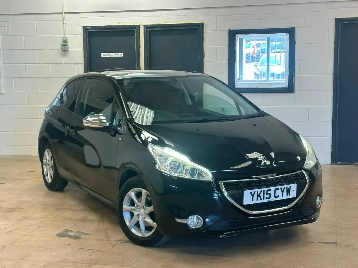 Used Peugeot 208 Style 2015 Black Hatchback