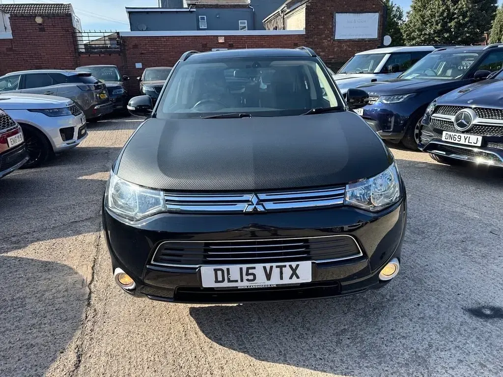 Used Mitsubishi Outlander 200 HP (147 kW) 2015 Black SUV