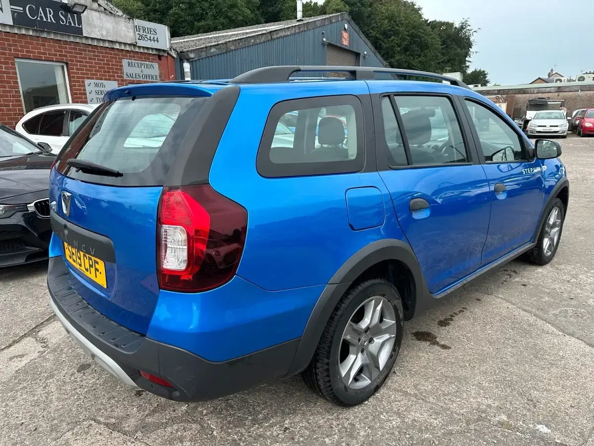 Used Dacia Logan MCV Comfort 90 HP (66 kW) 2019 Blue Estate