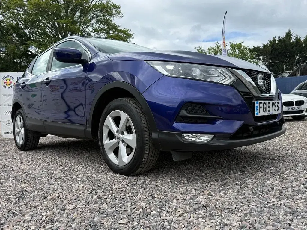 Used Nissan Qashqai Acenta Premium 115 HP (84 kW) 2019 Blue SUV