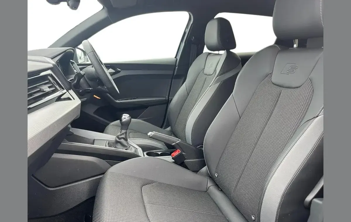Used Audi A1 Black Edition 113 HP (83 kW) 2025 Blue SUV