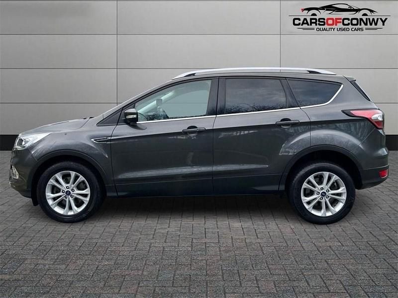 Used Ford Kuga Titanium 120 HP (88 kW) 2017 Grey SUV