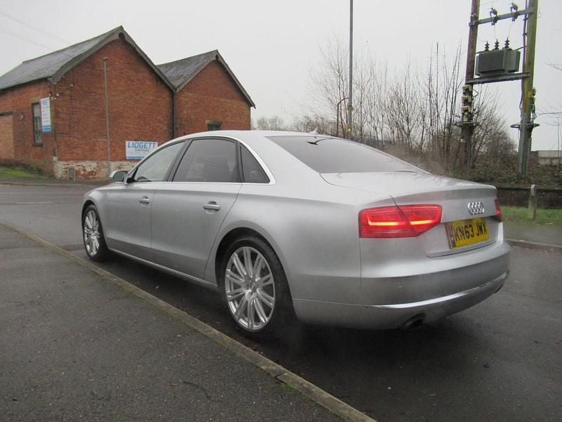Used Audi A8 Comfort 414 HP (304 kW) 2013 Silver Sedan