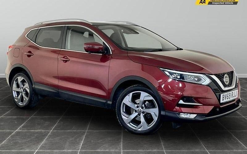 Red Used 2018 Nissan Qashqai 360º SUV | £15,295 (Fair price) - Image 1/2