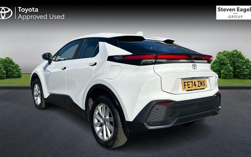 Used Toyota C-HR 140 HP (102 kW) 2026 SUV