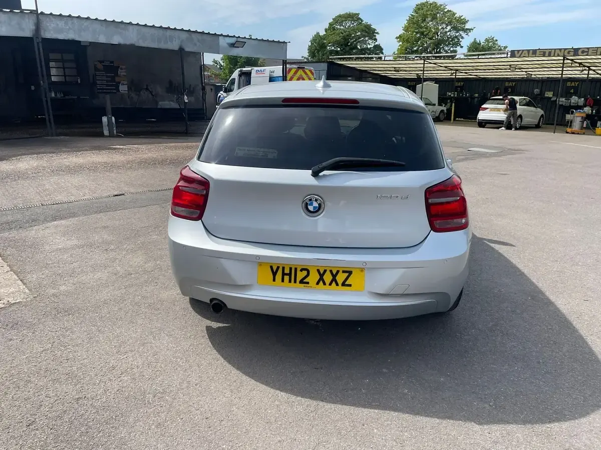 Used BMW 120 184 HP (135 kW) 2012 Silver Hatchback