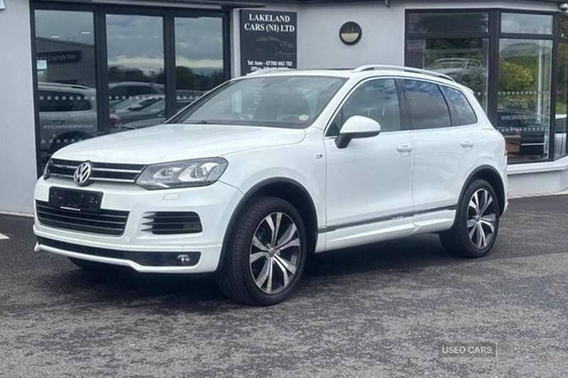 White Used 2013 VW Touareg R-line SUV | £11,995 (Expensive) - Image 1/1