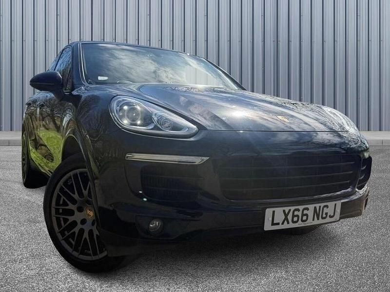 Usado Porsche Cayenne Platinum Edition 262 HP (192 kW) 2016 Preto SUV