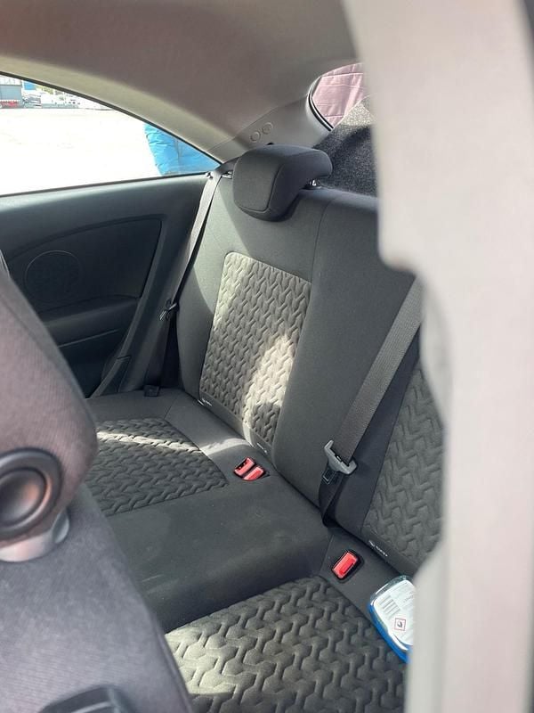 Second-hand Vauxhall Corsa 2013 Alb Hatchback