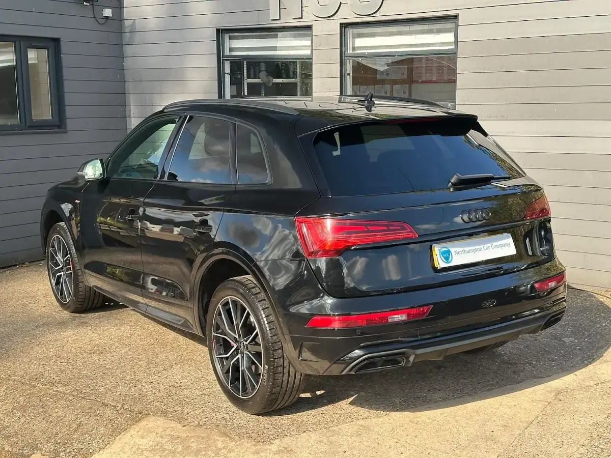 Used Audi Q5 Comfort 204 HP (150 kW) 2021 Black SUV