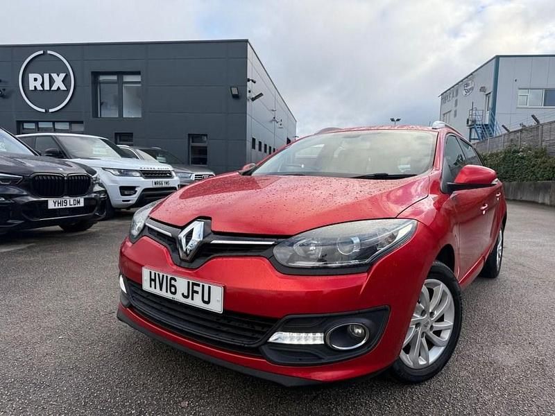 Red Used 2016 Renault Mégane GrandTour Dynamique Estate | £5,980 (Fair price) - Image 1/4