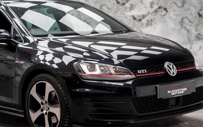 Used VW Golf VII GTI 220 HP (161 kW) 2016 Black Hatchback