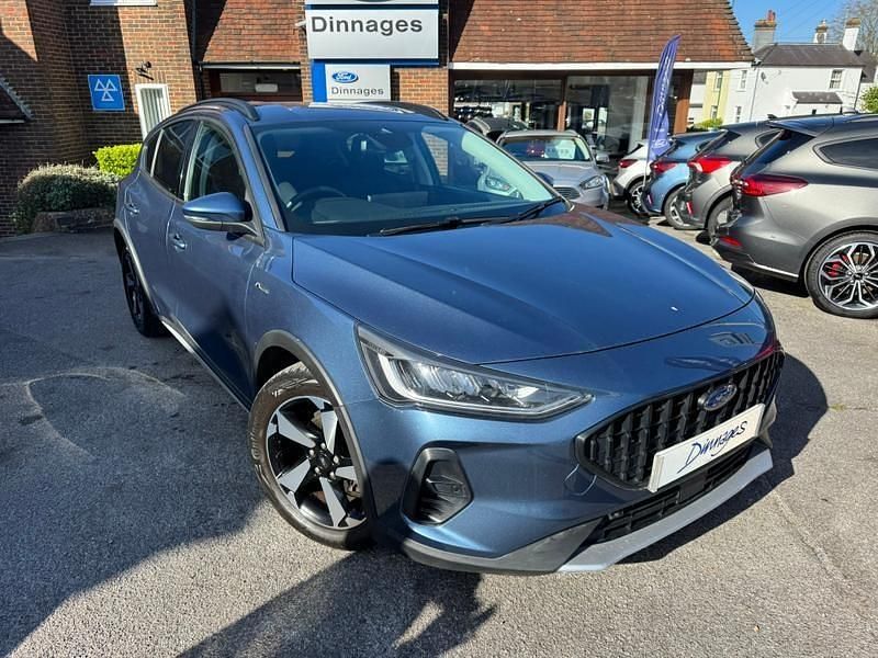 Used Ford Focus Active 125 HP (91 kW) 2022 Blue Hatchback