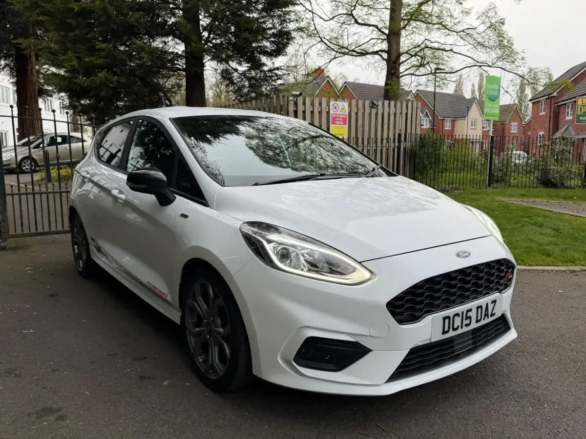 Begagnad Ford Fiesta ST-Line 2019 Vit Halvkombi