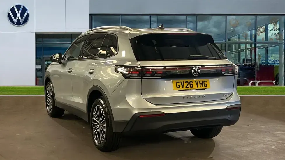 New VW Tiguan Match 130 HP (95 kW) 2026 Oyster silver metallic SUV