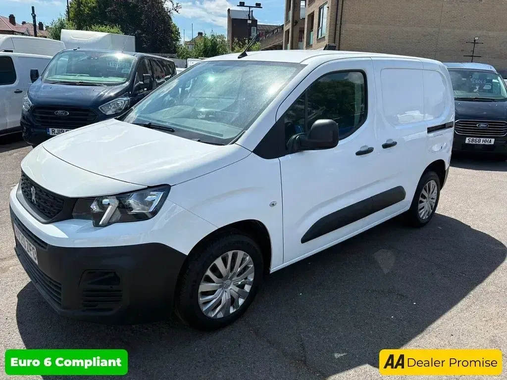 Used Peugeot Partner 2020 White MPV