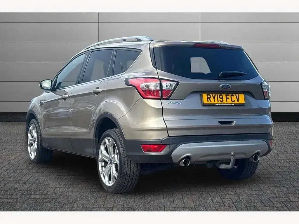 Used Ford Kuga Titanium 150 HP (110 kW) 2019 Silver SUV